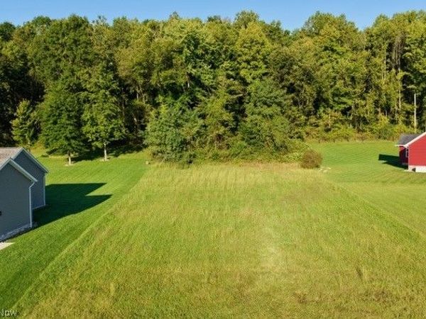 Quinn Circle , Millersburg, OH 44654