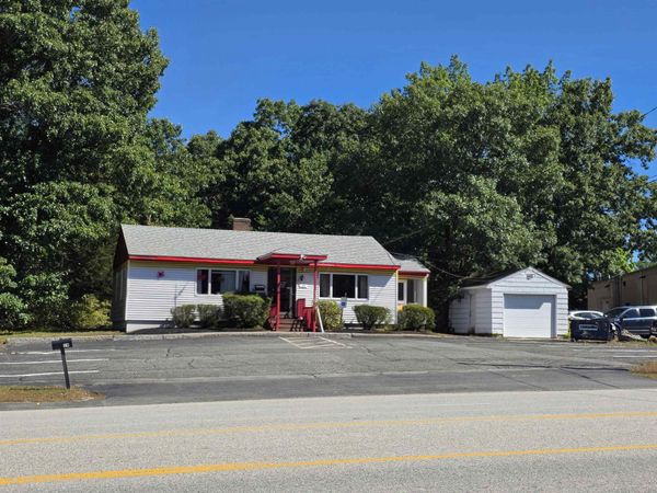19 Plaistow Road, Plaistow, NH 03865