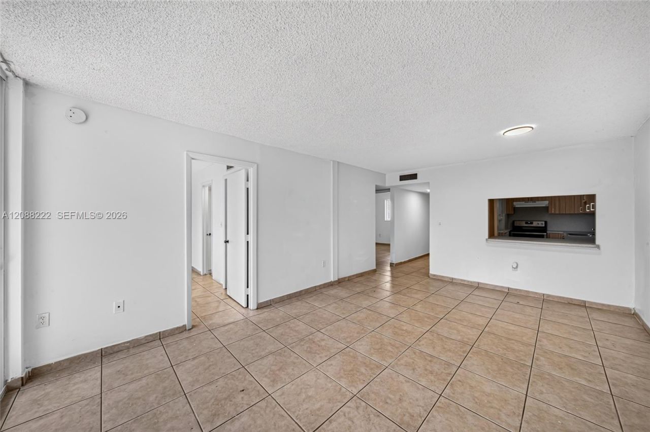 10000 NW 80th Ct , Unit 2432, Hialeah Gardens, FL 33016 Photo