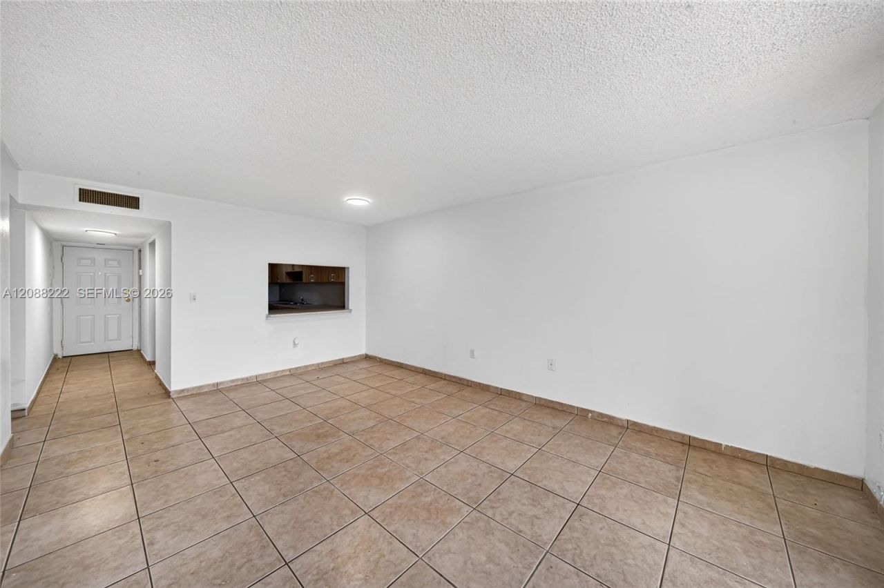 10000 NW 80th Ct , Unit 2432, Hialeah Gardens, FL 33016 Photo
