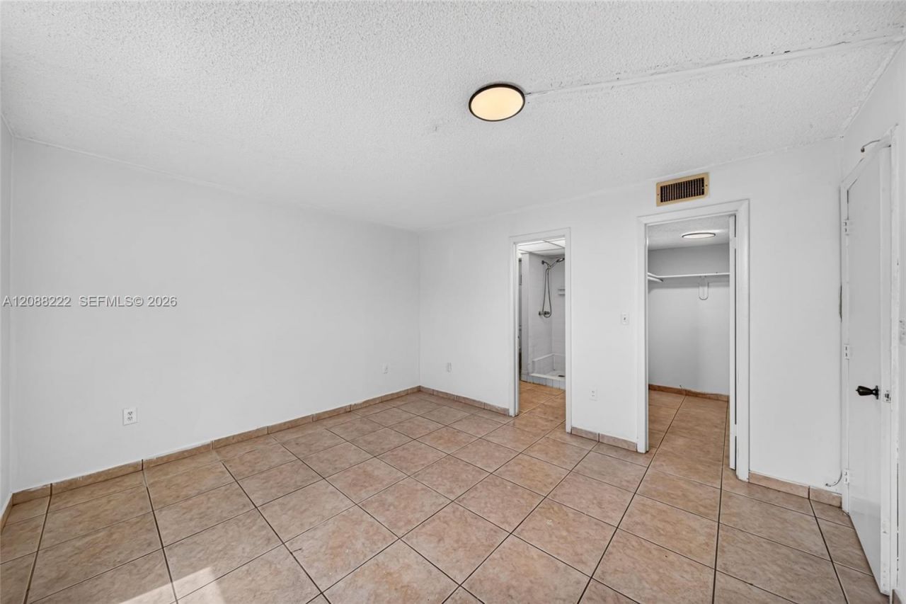 10000 NW 80th Ct , Unit 2432, Hialeah Gardens, FL 33016 Photo