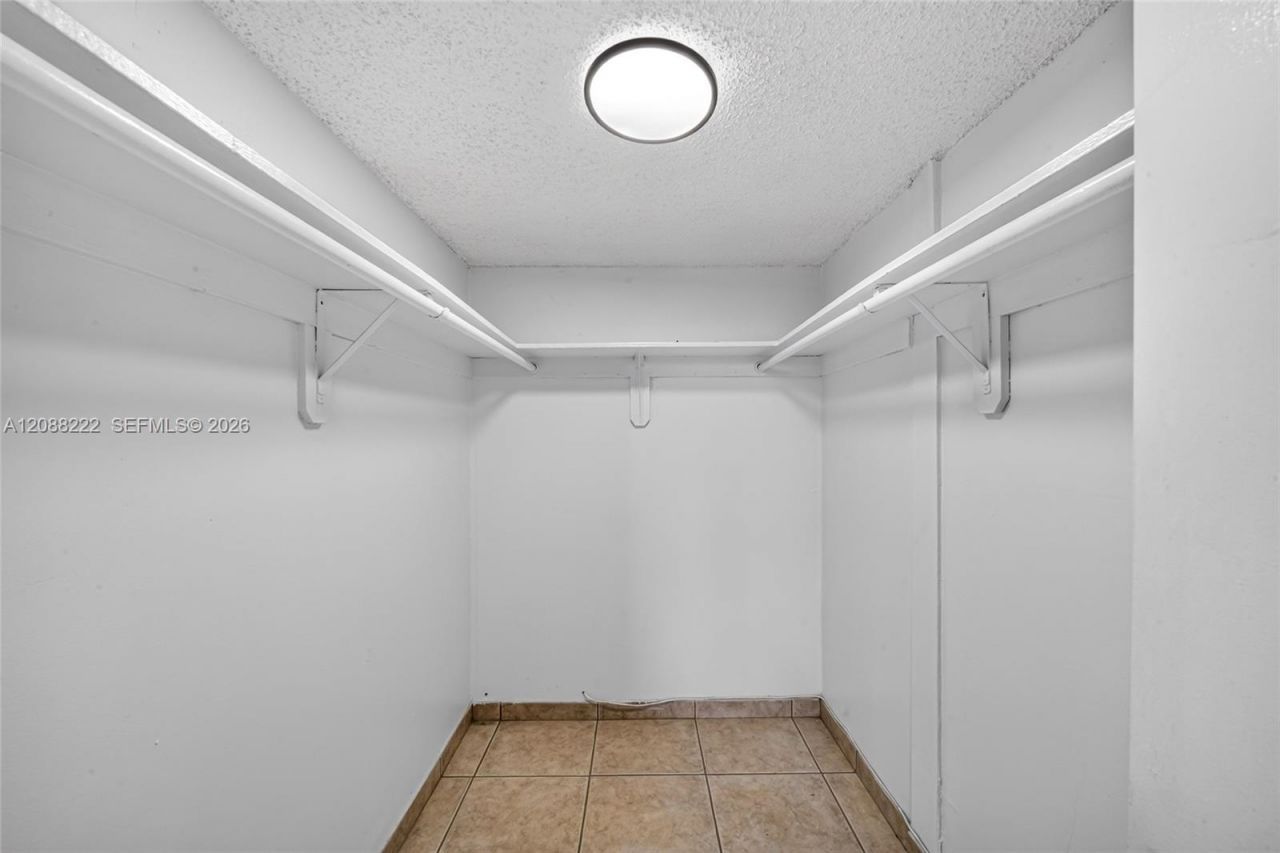 10000 NW 80th Ct , Unit 2432, Hialeah Gardens, FL 33016 Photo