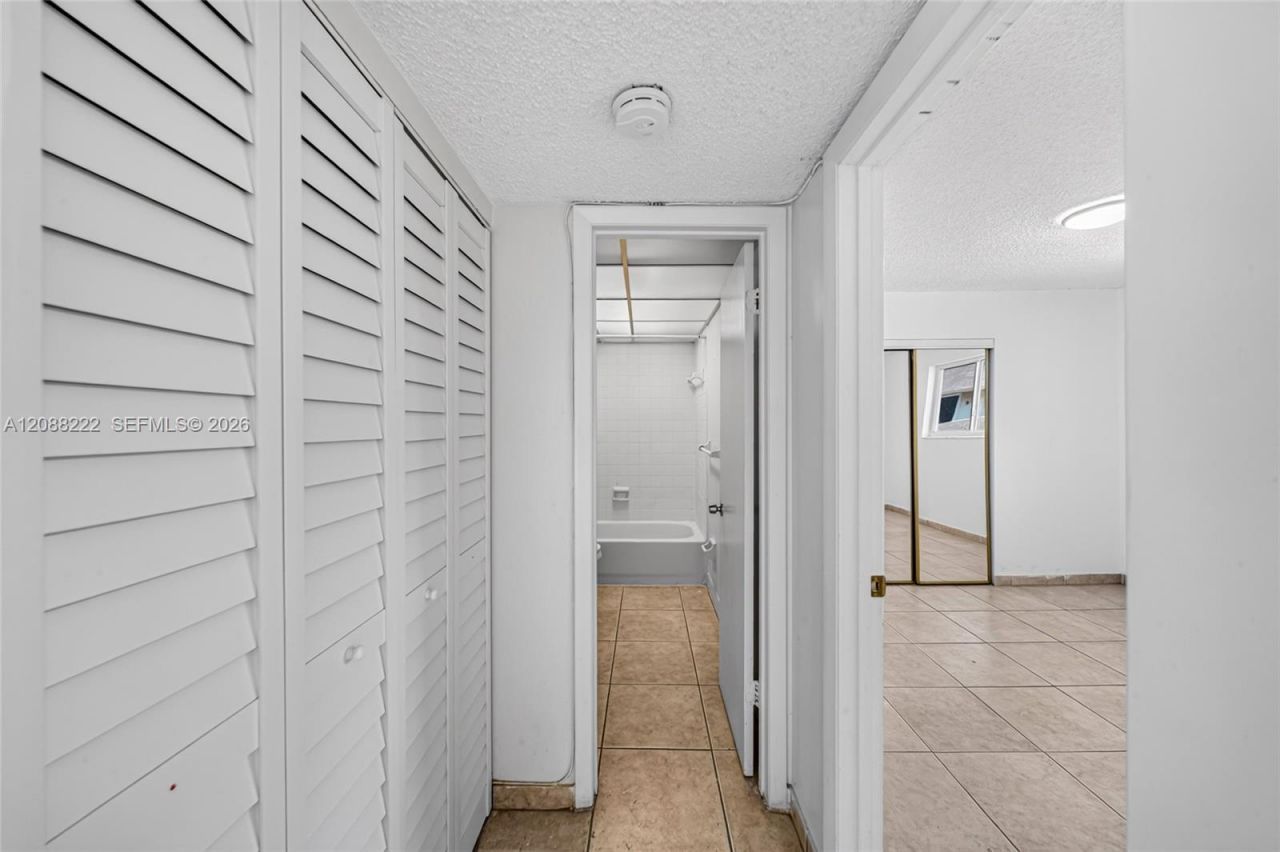 10000 NW 80th Ct , Unit 2432, Hialeah Gardens, FL 33016 Photo