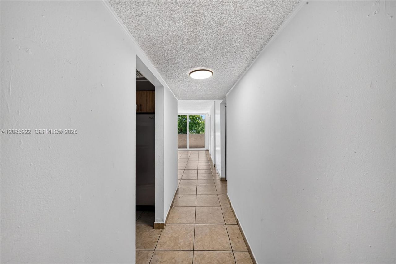 10000 NW 80th Ct , Unit 2432, Hialeah Gardens, FL 33016 Photo