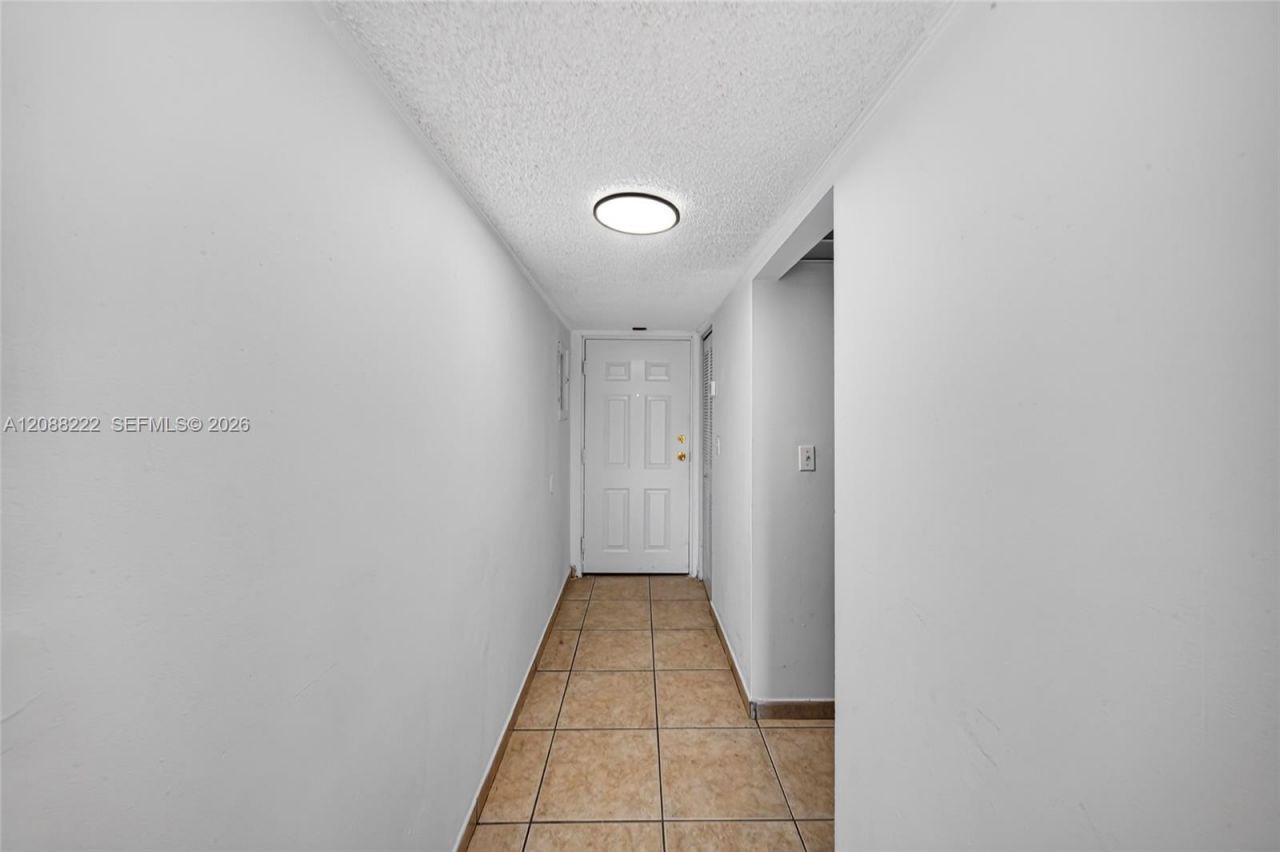 10000 NW 80th Ct , Unit 2432, Hialeah Gardens, FL 33016 Photo