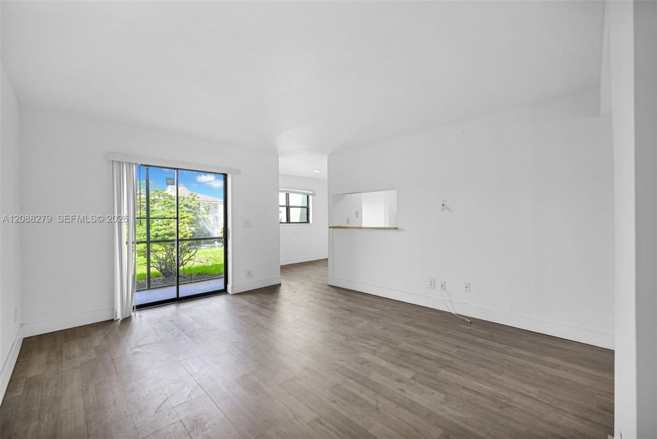 4021 NW 87th Ave, Unit 4021, Sunrise, FL 33351 Main Photo