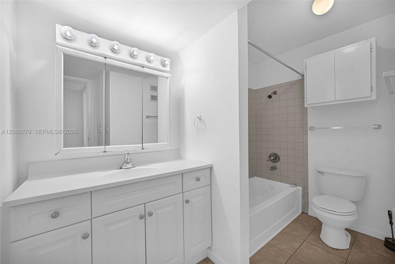4021 NW 87th Ave, Unit 4021, Sunrise, FL 33351 Photo
