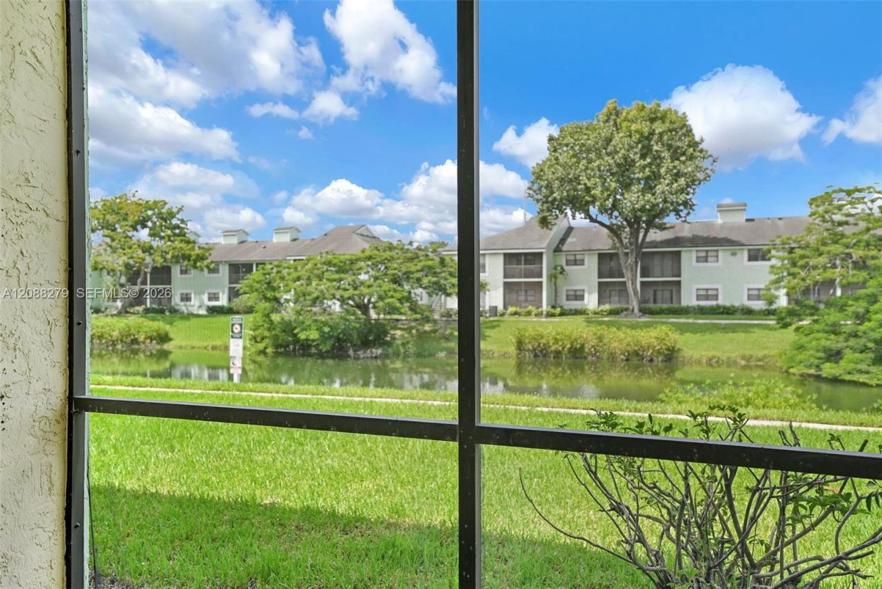 4021 NW 87th Ave, Unit 4021, Sunrise, FL 33351 Photo