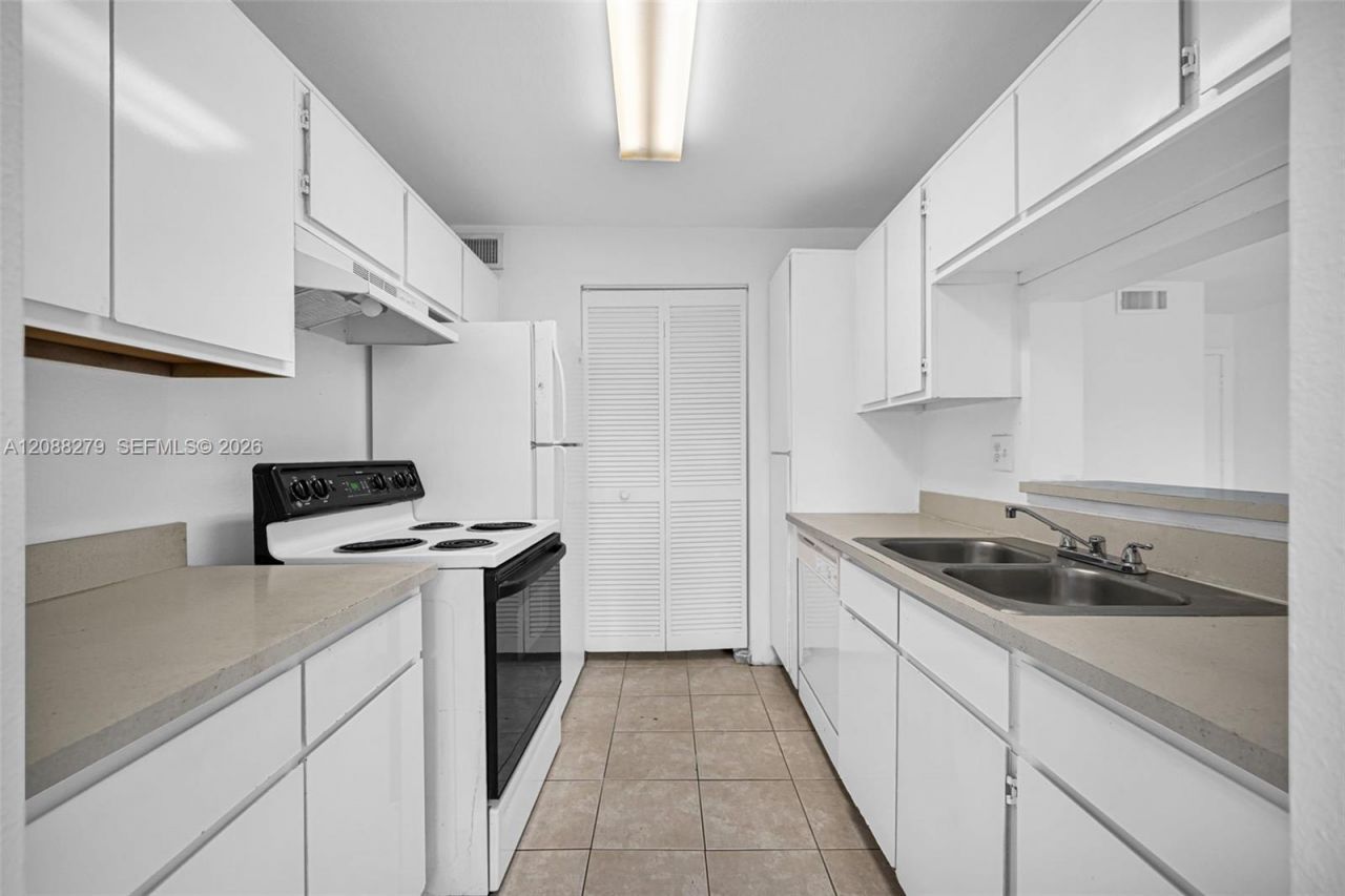 4021 NW 87th Ave, Unit 4021, Sunrise, FL 33351 Photo