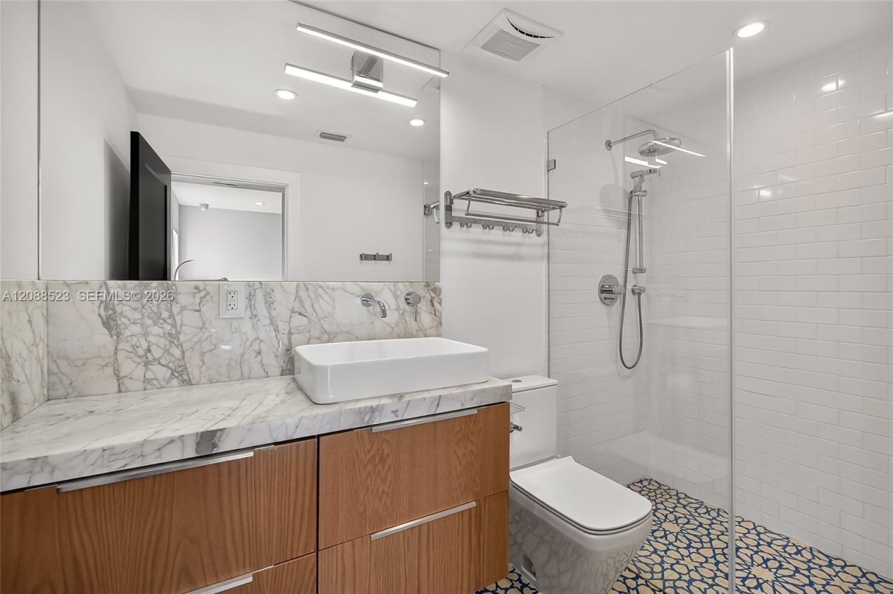 2342 SW 25th Ter , Miami, FL 33133 Photo