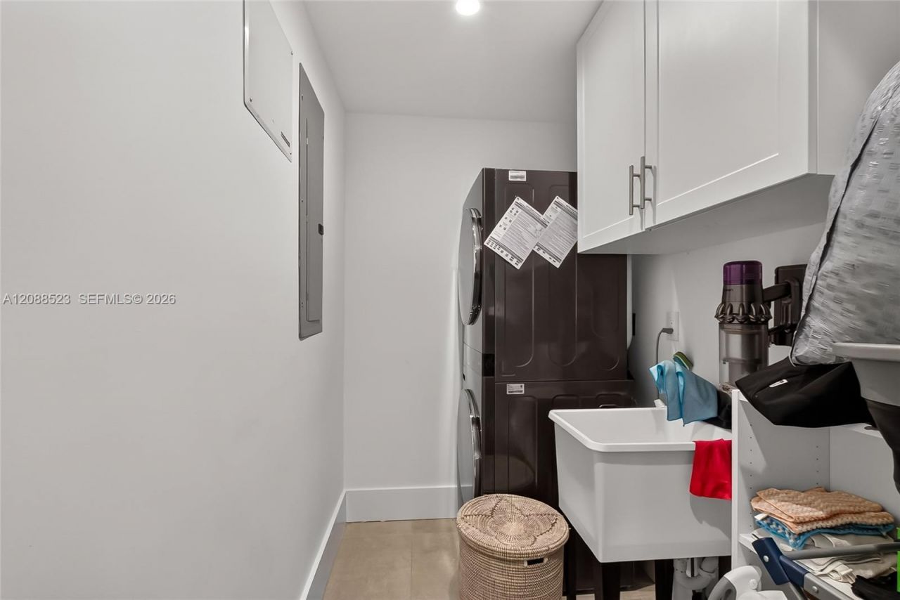 2342 SW 25th Ter , Miami, FL 33133 Photo