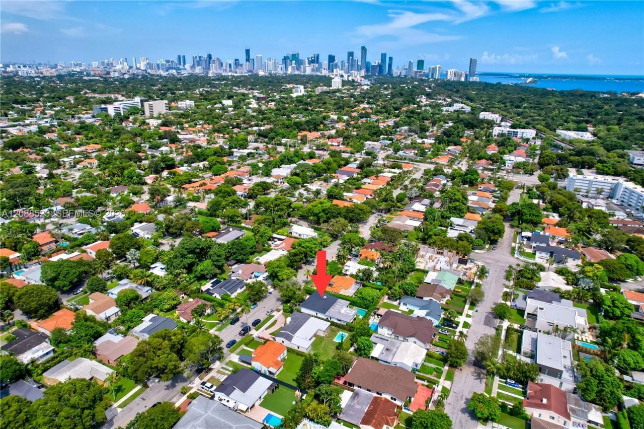 2342 SW 25th Ter , Miami, FL 33133 Photo