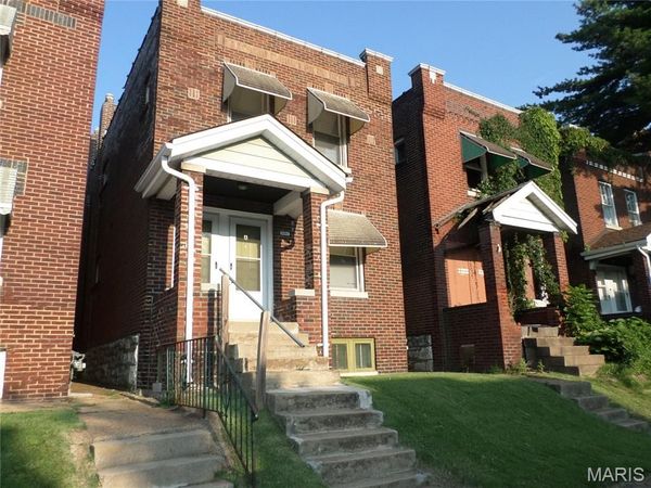 3902 Iowa Avenue , St Louis, MO 63118