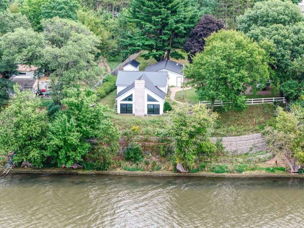 3272 Tammy Lane , Thomson, IL 61285
