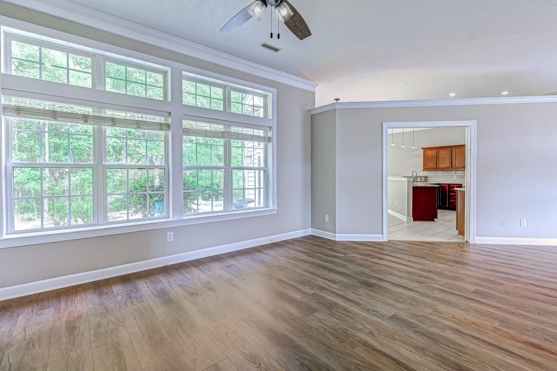 857 Castlebridge Dr.  Photo 10