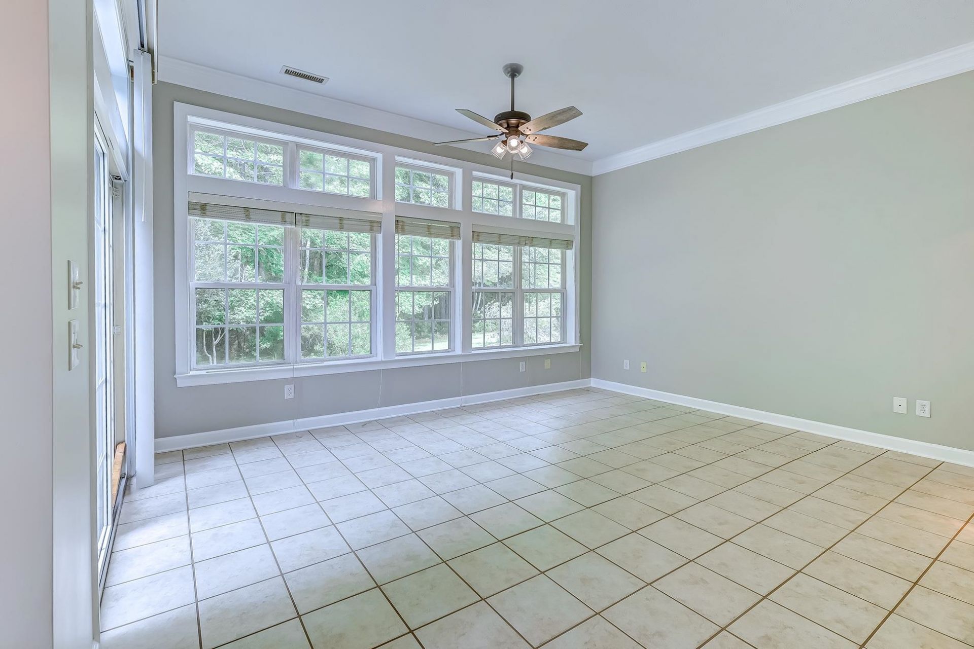 857 Castlebridge Dr.  Photo 19
