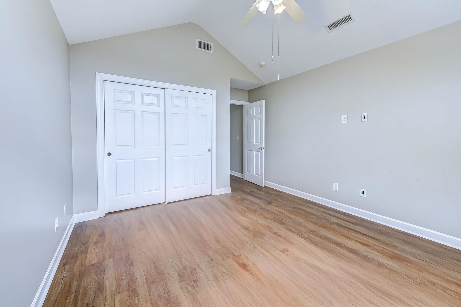 857 Castlebridge Dr.  Photo 29
