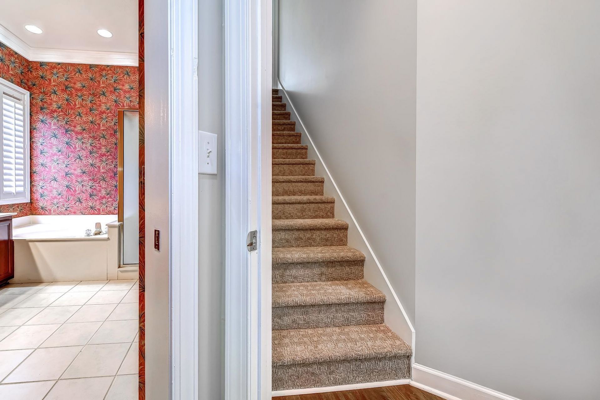 857 Castlebridge Dr.  Photo 32
