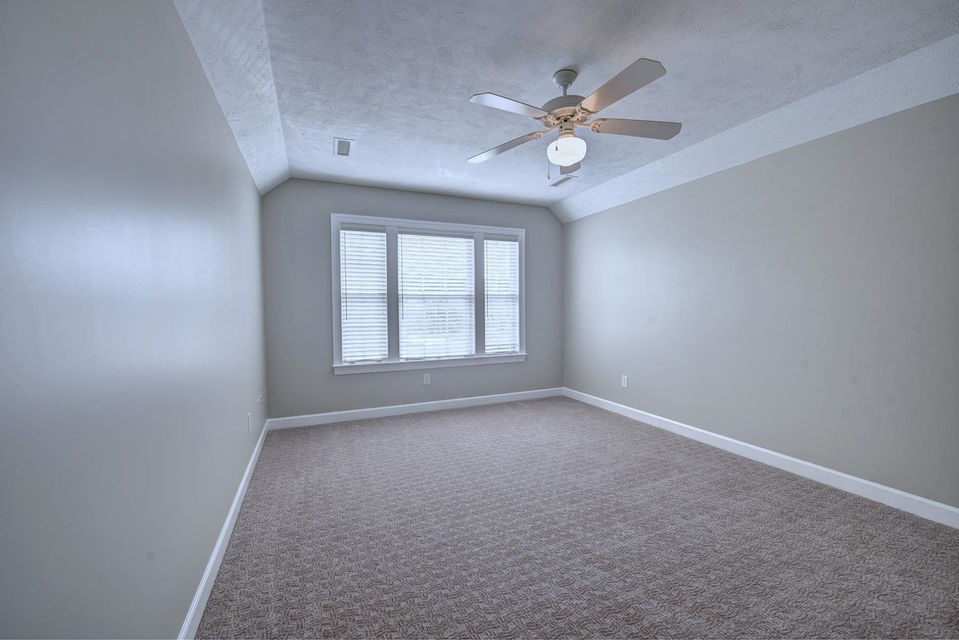 857 Castlebridge Dr.  Photo 34