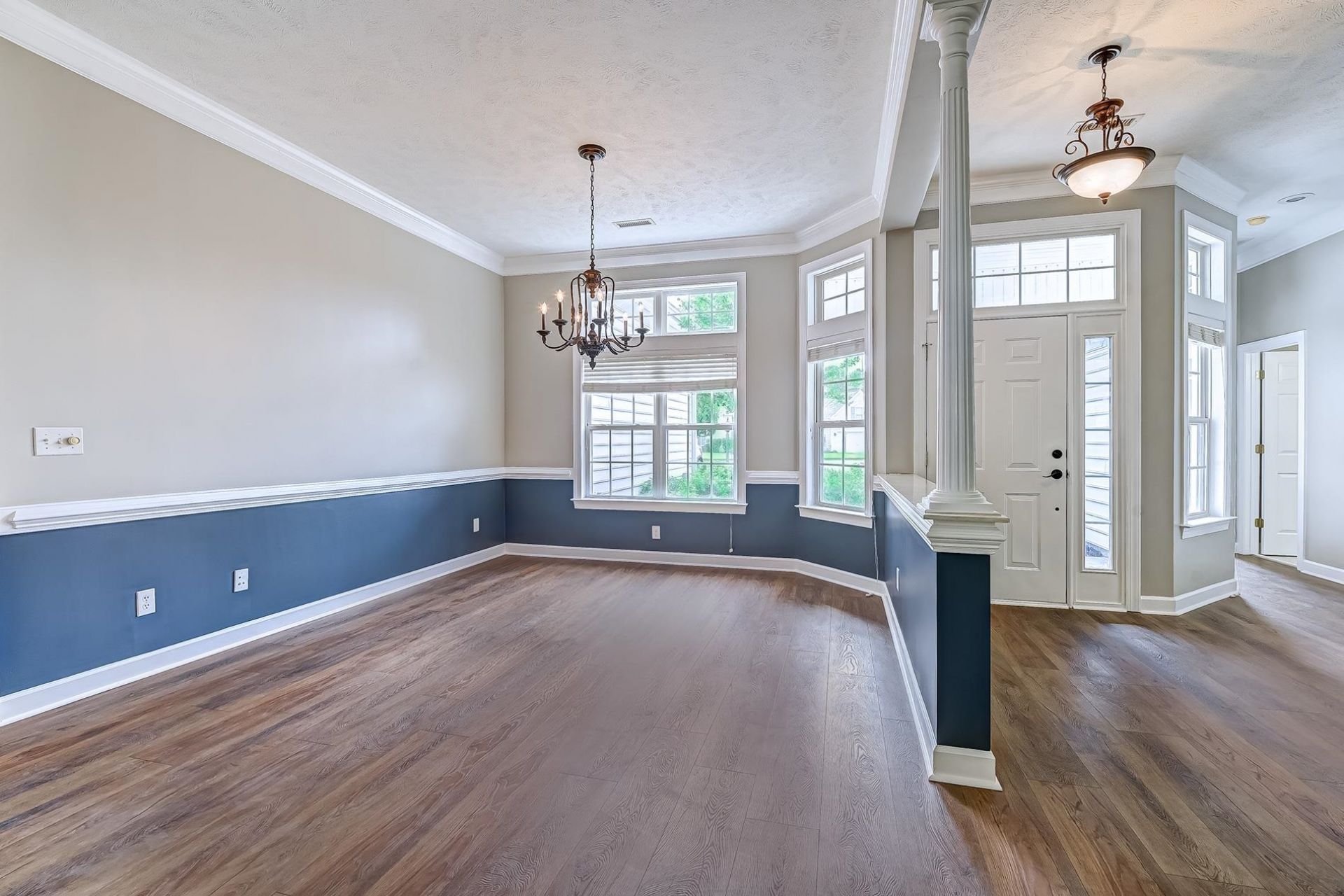 857 Castlebridge Dr.  Photo 4