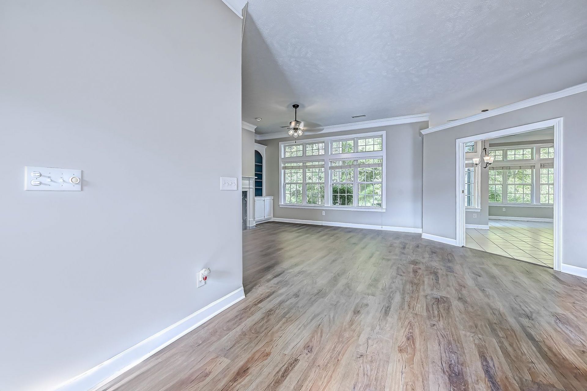 857 Castlebridge Dr.  Photo 6