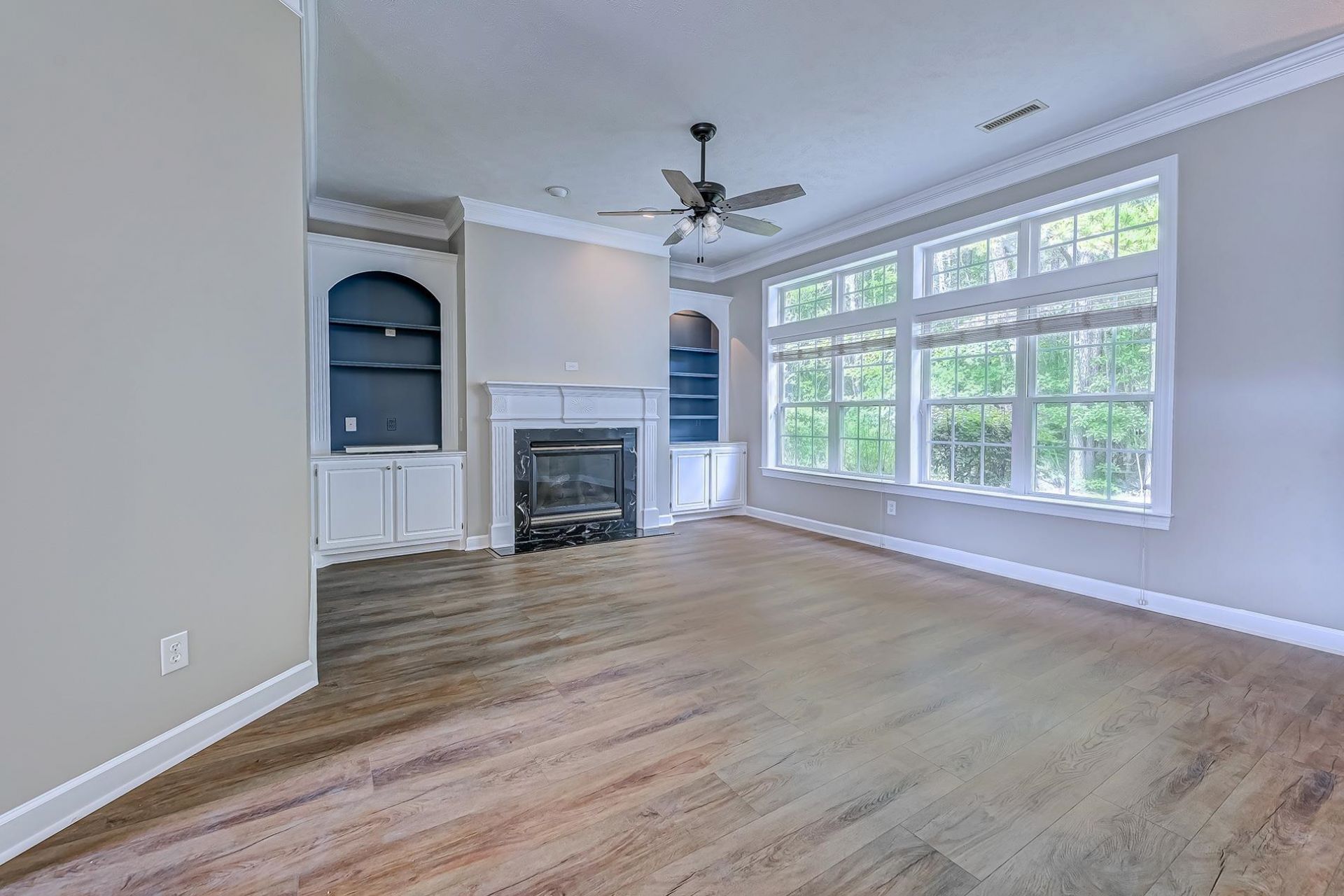 857 Castlebridge Dr.  Photo 8
