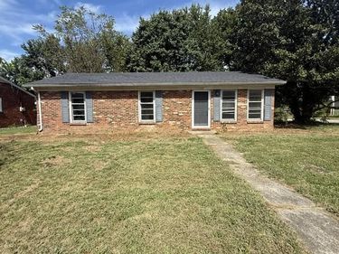 115 Queensway Drive, Versailles, KY 40383