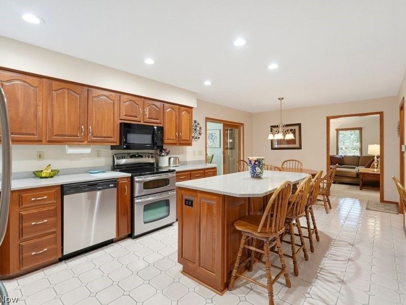 4105 Highpoint Drive, Green, OH 44685 Photo 19