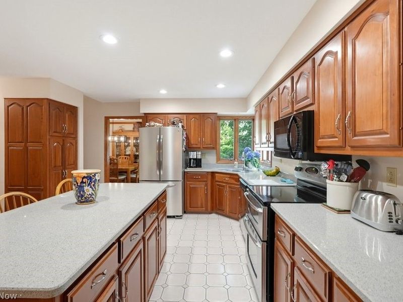 4105 Highpoint Drive, Green, OH 44685 Photo 22
