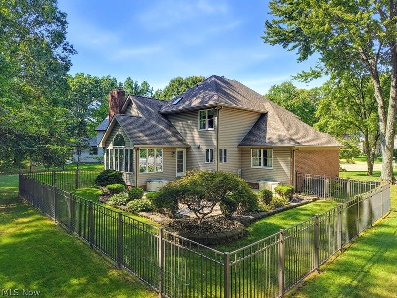 4105 Highpoint Drive, Green, OH 44685 Photo 3