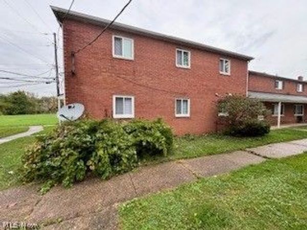 23856 Banbury Circle , Warrensville Heights, OH 44128