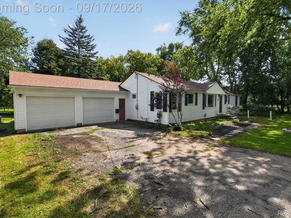 807 S Oak Street, Fenton, Mi 48430