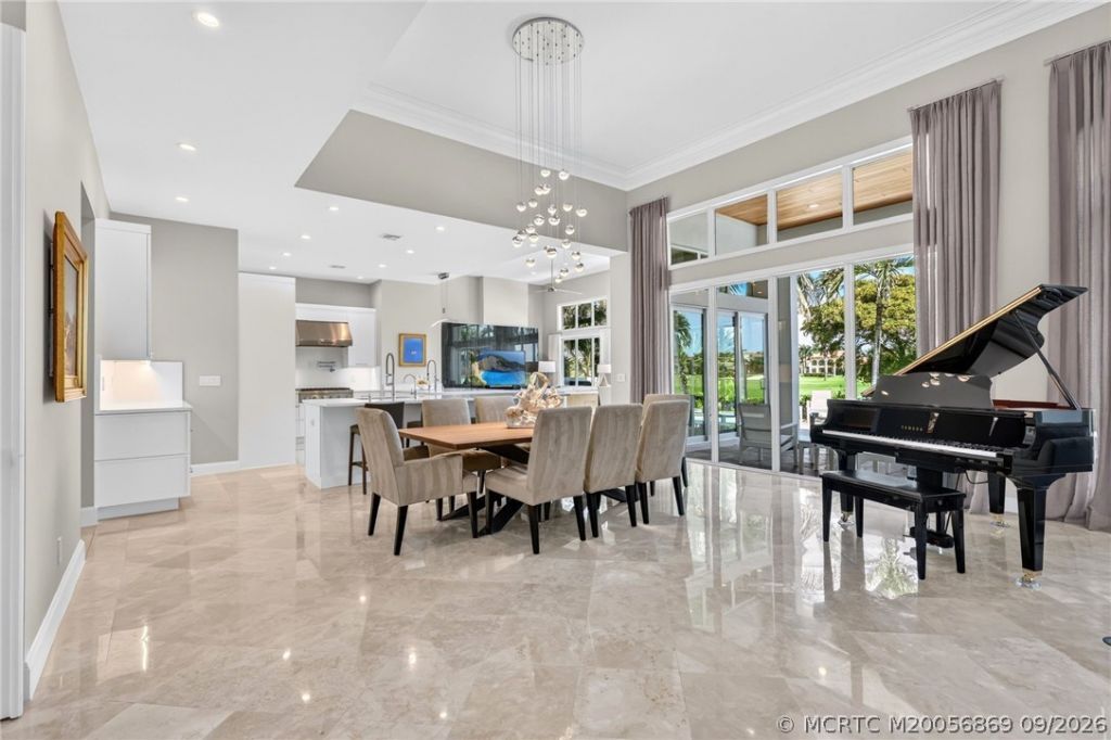 7037 SE Harbor Circle , Stuart, FL 34996 Photo