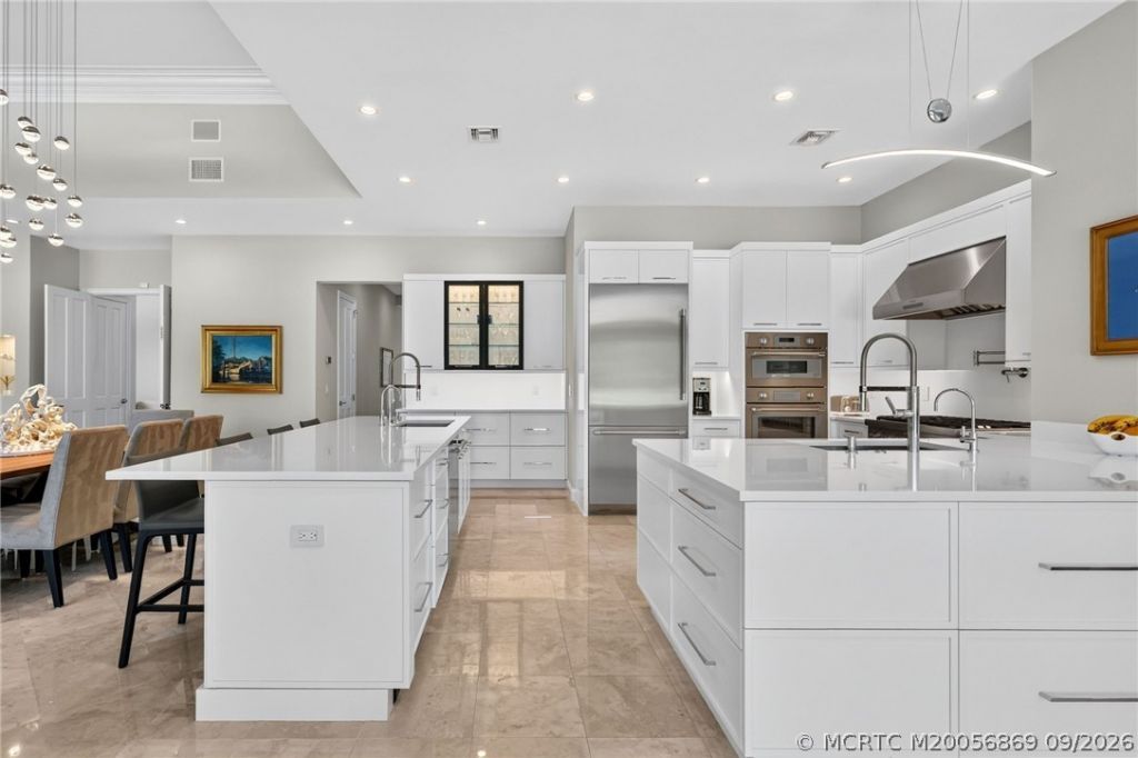 7037 SE Harbor Circle , Stuart, FL 34996 Photo