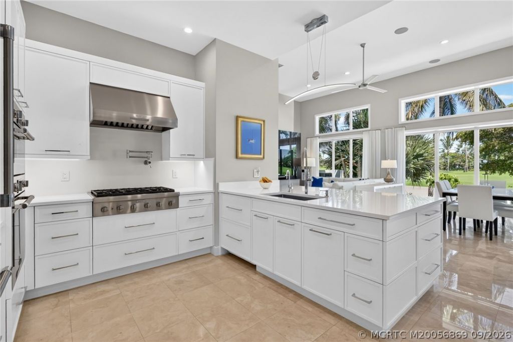 7037 SE Harbor Circle , Stuart, FL 34996 Photo
