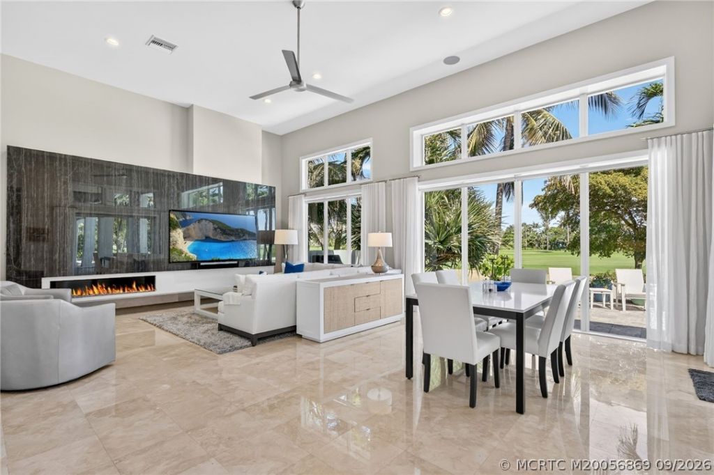 7037 SE Harbor Circle , Stuart, FL 34996 Photo