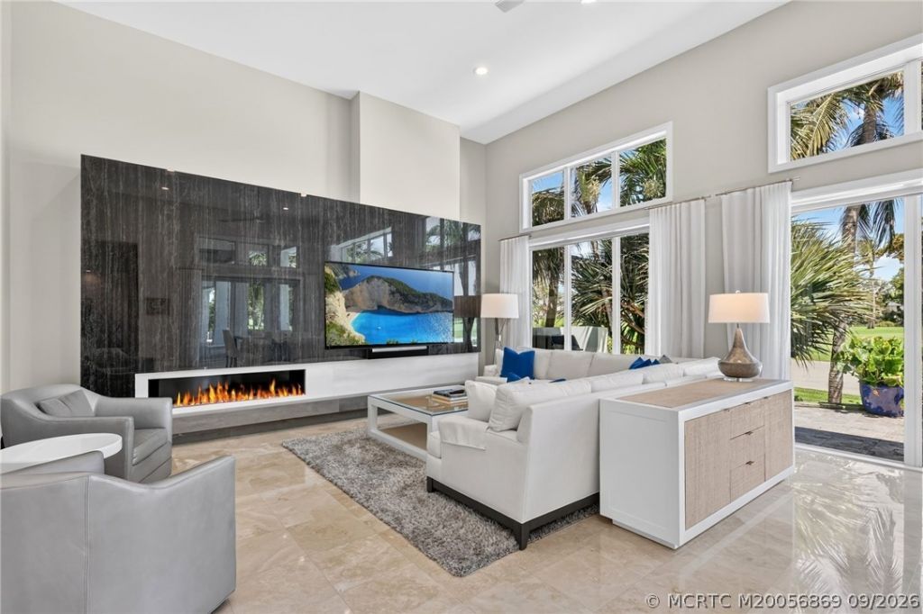 7037 SE Harbor Circle , Stuart, FL 34996 Photo