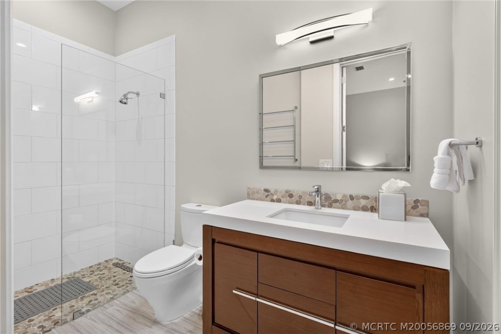 7037 SE Harbor Circle , Stuart, FL 34996 Photo