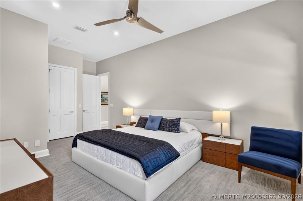 7037 SE Harbor Circle , Stuart, FL 34996 Photo