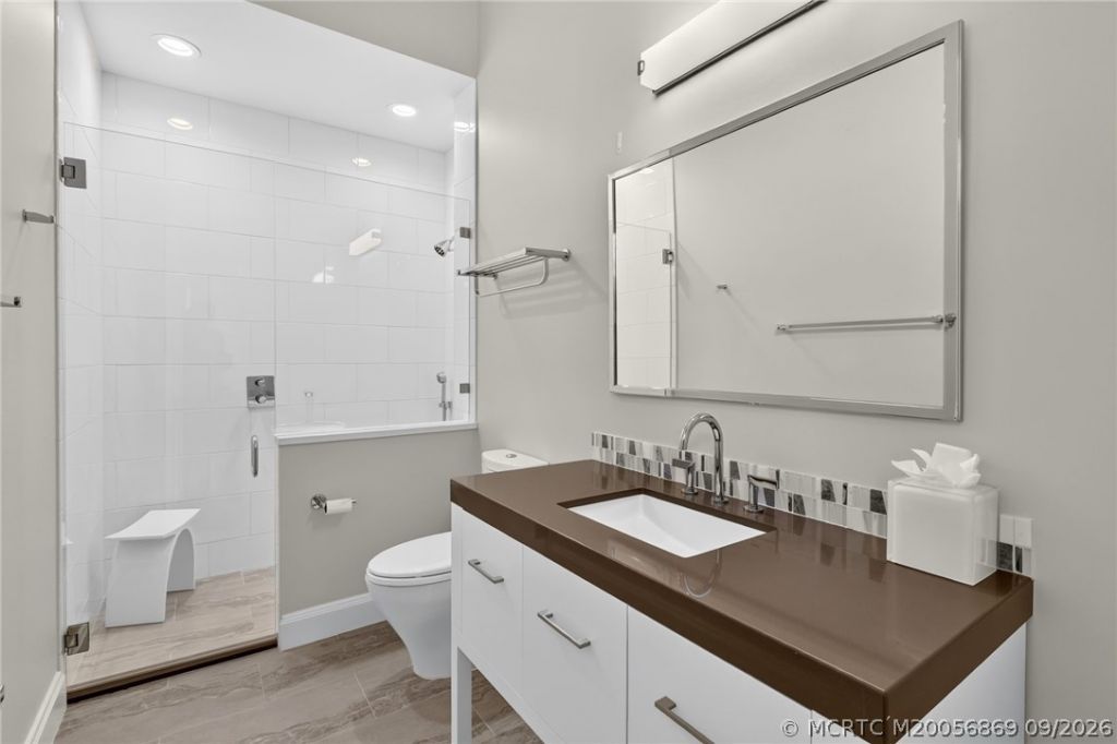 7037 SE Harbor Circle , Stuart, FL 34996 Photo