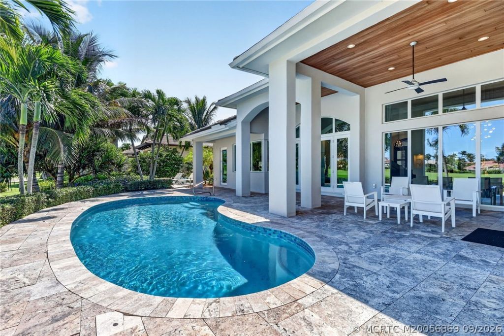 7037 SE Harbor Circle , Stuart, FL 34996 Photo