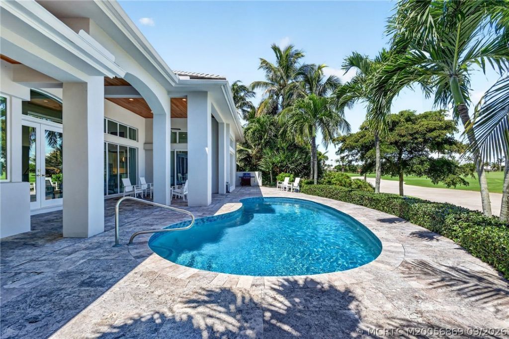 7037 SE Harbor Circle , Stuart, FL 34996 Photo