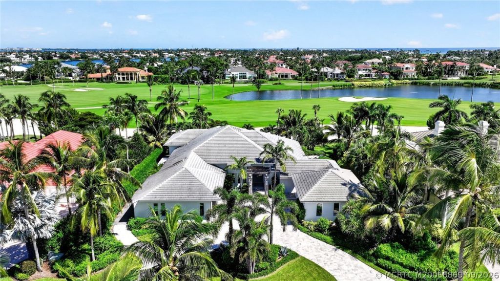 7037 SE Harbor Circle , Stuart, FL 34996 Photo