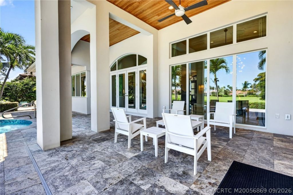 7037 SE Harbor Circle , Stuart, FL 34996 Photo