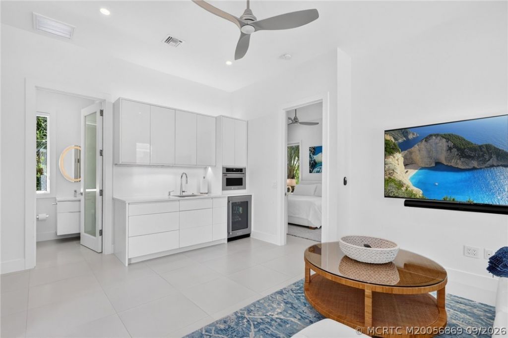 7037 SE Harbor Circle , Stuart, FL 34996 Photo