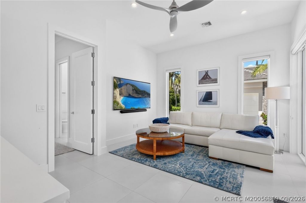 7037 SE Harbor Circle , Stuart, FL 34996 Photo