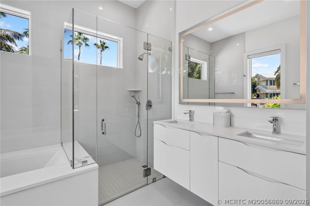 7037 SE Harbor Circle , Stuart, FL 34996 Photo