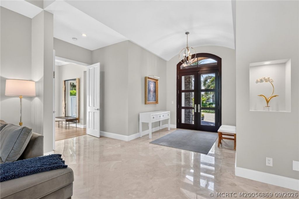 7037 SE Harbor Circle , Stuart, FL 34996 Photo