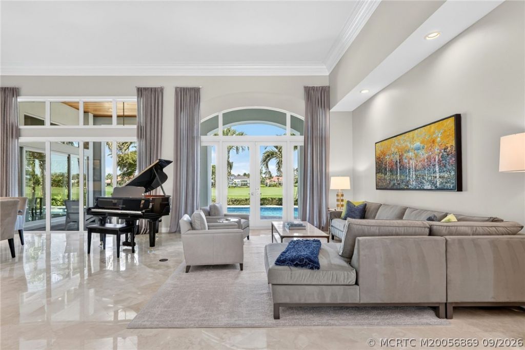7037 SE Harbor Circle , Stuart, FL 34996 Photo