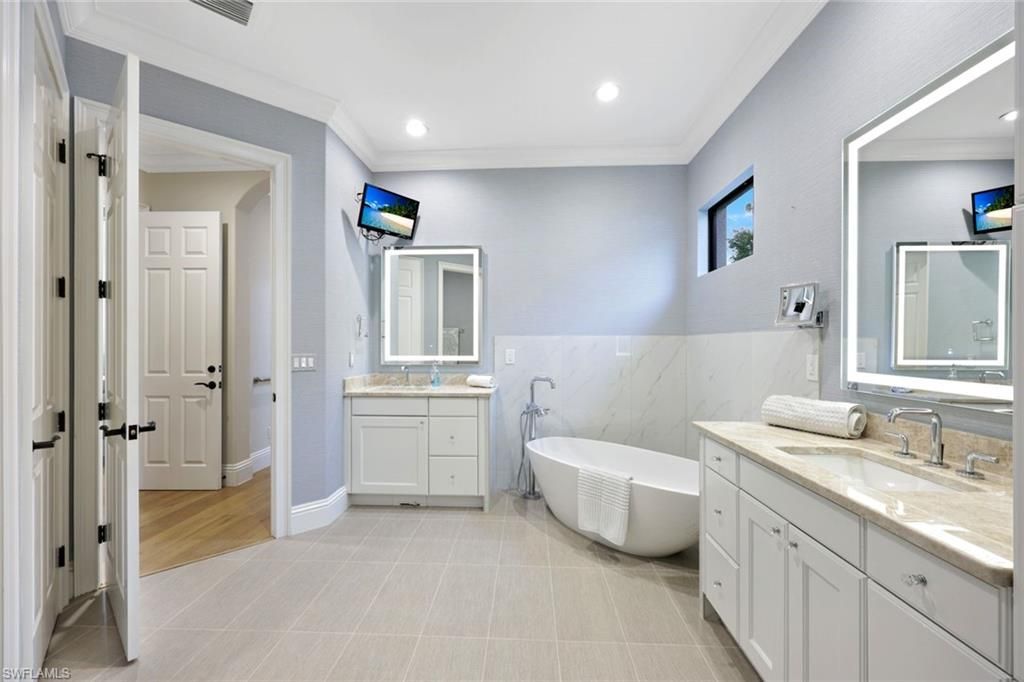 1725 Supreme Ct, Naples, FL 34110 Photo